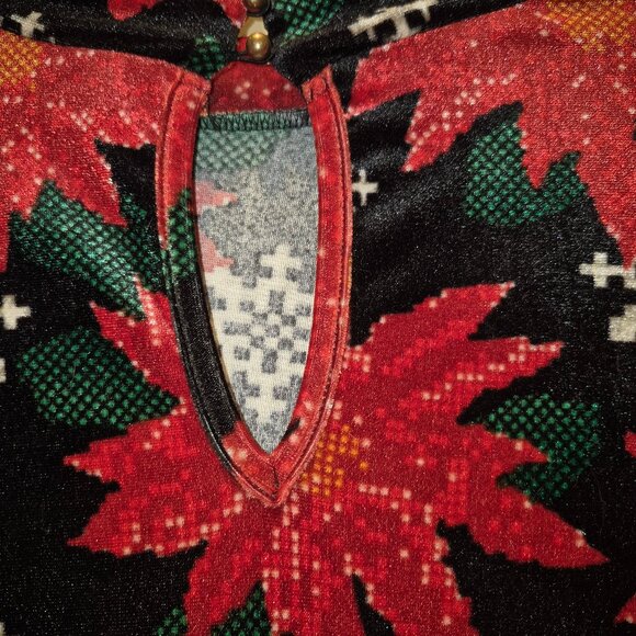 Xhilaration Velvety Black Poinsettia Dress Size Medium - Picture 2 of 7